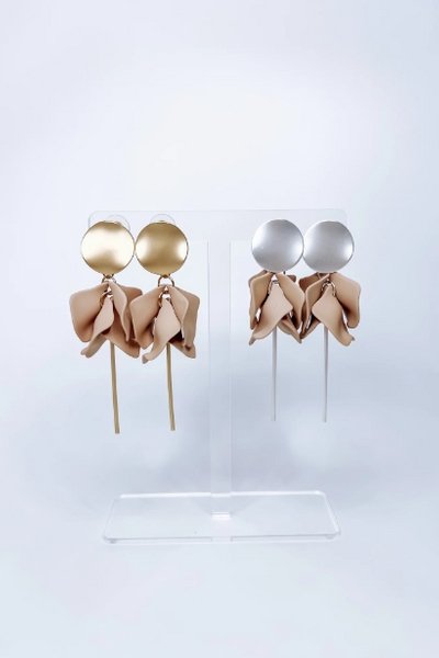WILLOW COLLECTIVE_FLORA EARRINGS SILVER NUDE _ _ Ebony Boutique NZ