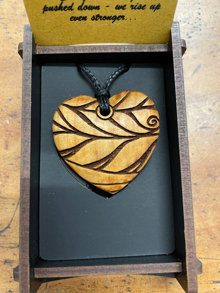 HEARTWOOD_AROHA HEART PENDANT WOOD _ AROHA HEART PENDANT WOOD _ Ebony Boutique NZ