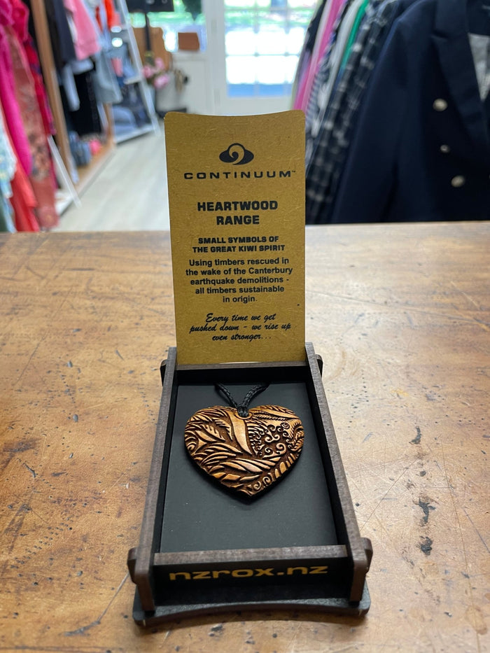 HEARTWOOD_AROHA HEART PENDANT WOOD _ AROHA HEART PENDANT WOOD _ Ebony Boutique NZ