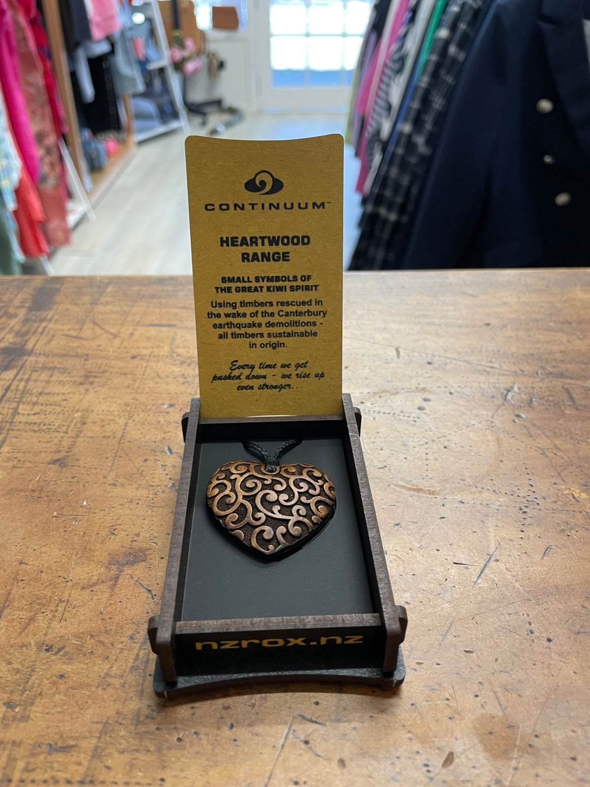 HEARTWOOD_AROHA HEART PENDANT WOOD _ AROHA HEART PENDANT WOOD _ Ebony Boutique NZ