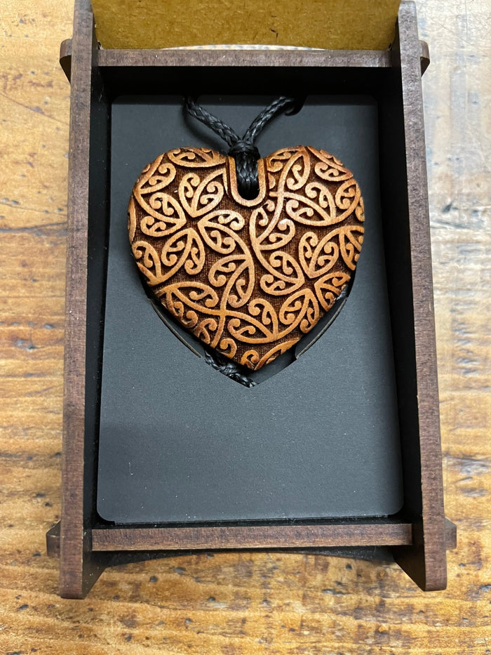 HEARTWOOD_AROHA HEART PENDANT WOOD _ AROHA HEART PENDANT WOOD _ Ebony Boutique NZ