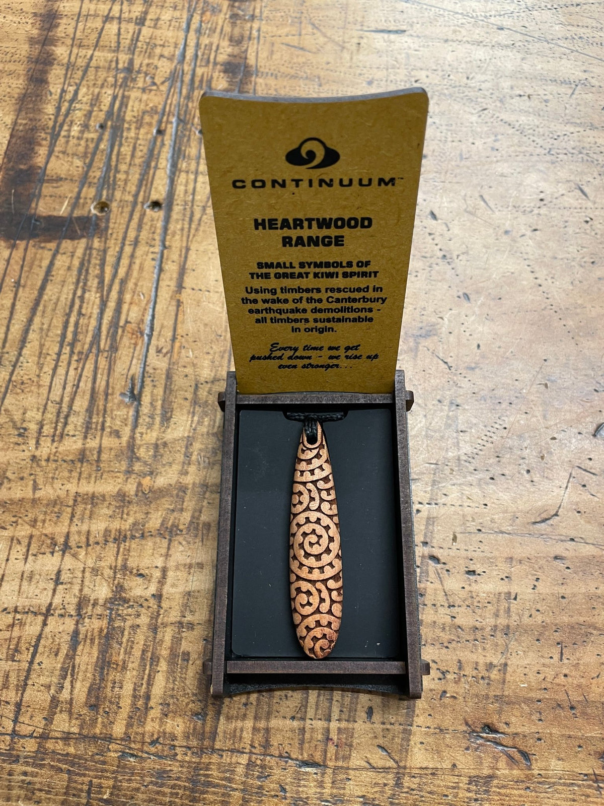 HEARTWOOD_ROIMATA PENDANT WOOD _ ROIMATA PENDANT WOOD _ Ebony Boutique NZ