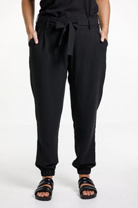 HOME-LEE_BILLIE PANTS BLACK _ BILLIE PANTS BLACK _ Ebony Boutique NZ