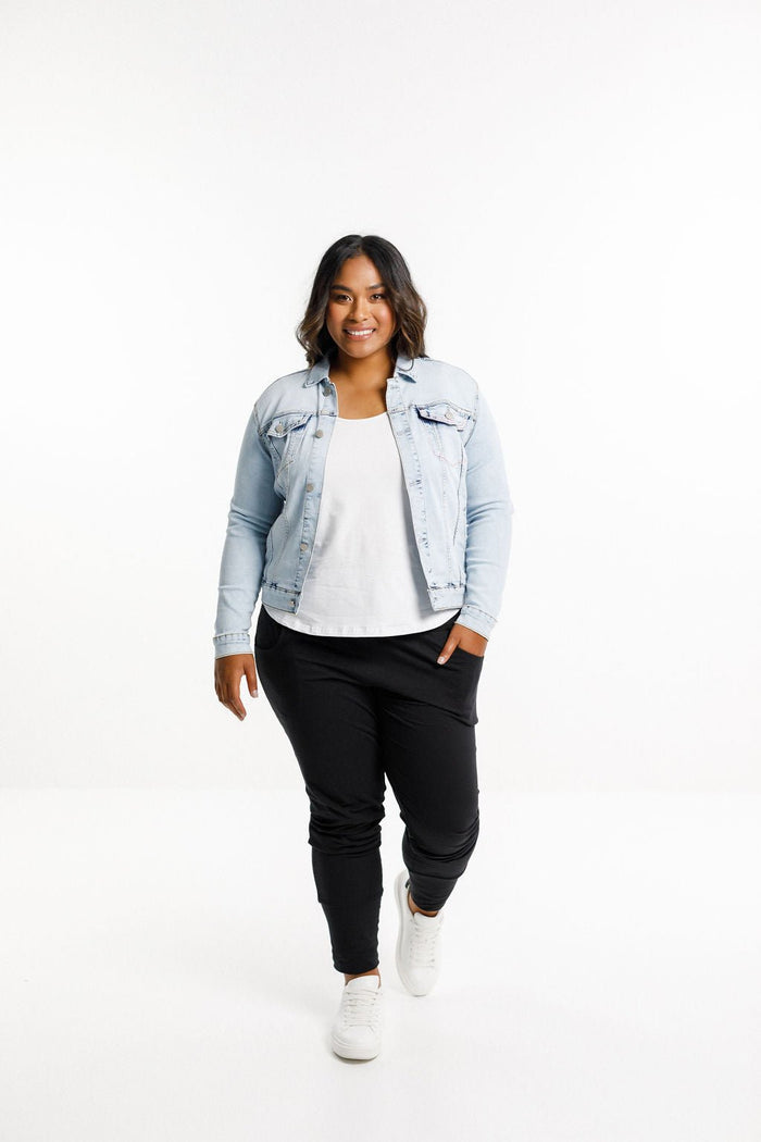HOME-LEE_CLASSIC DENIM JACKET SNOW WASH _ CLASSIC DENIM JACKET SNOW WASH _ Ebony Boutique NZ