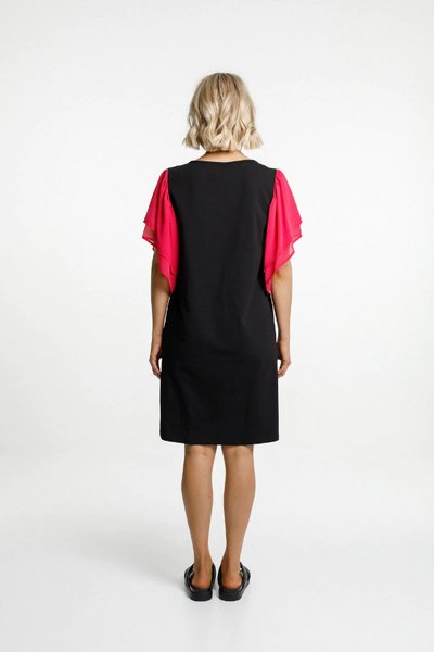 HOME-LEE_LOLA DRESS BLACK WITH RASPBERRY PINK SLEEVES _ LOLA DRESS BLACK WITH RASPBERRY PINK SLEEVES _ Ebony Boutique NZ