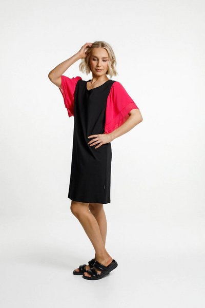 HOME-LEE_LOLA DRESS BLACK WITH RASPBERRY PINK SLEEVES _ LOLA DRESS BLACK WITH RASPBERRY PINK SLEEVES _ Ebony Boutique NZ