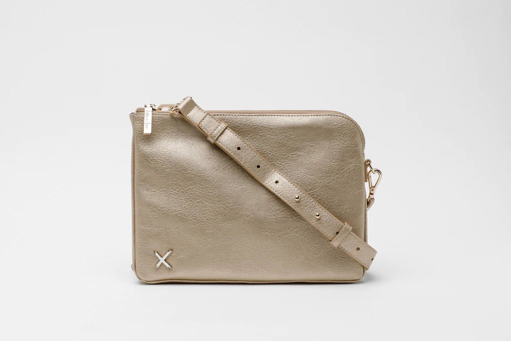 HOME-LEE_OVERSIZED CLUTCH GOLD _ OVERSIZED CLUTCH GOLD _ Ebony Boutique NZ