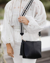 LOUENHIDE_KASEY CROSSBODY BAG BLACK STRIPE GUITAR STRAP _ _ Ebony Boutique NZ