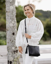 LOUENHIDE_KASEY CROSSBODY BAG BLACK STRIPE GUITAR STRAP _ _ Ebony Boutique NZ