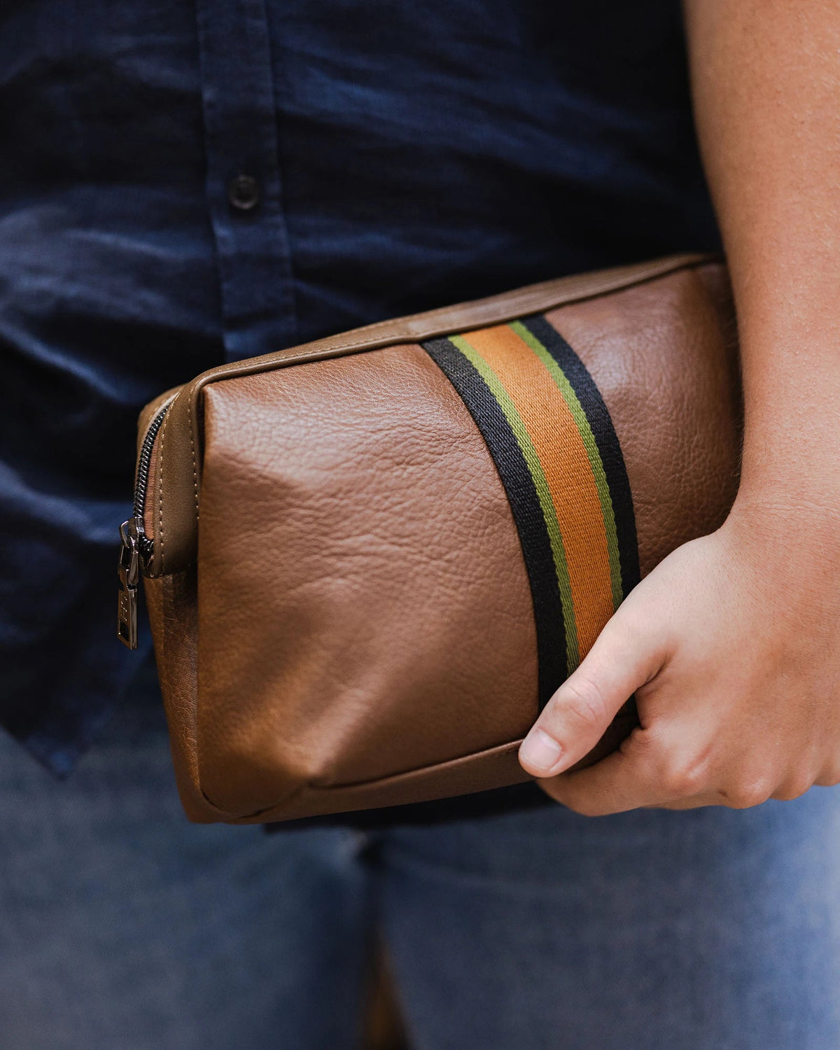 LOUENHIDE_GILBERT MENS TOILETRY BAG _ GILBERT MENS TOILETRY BAG _ Ebony Boutique NZ