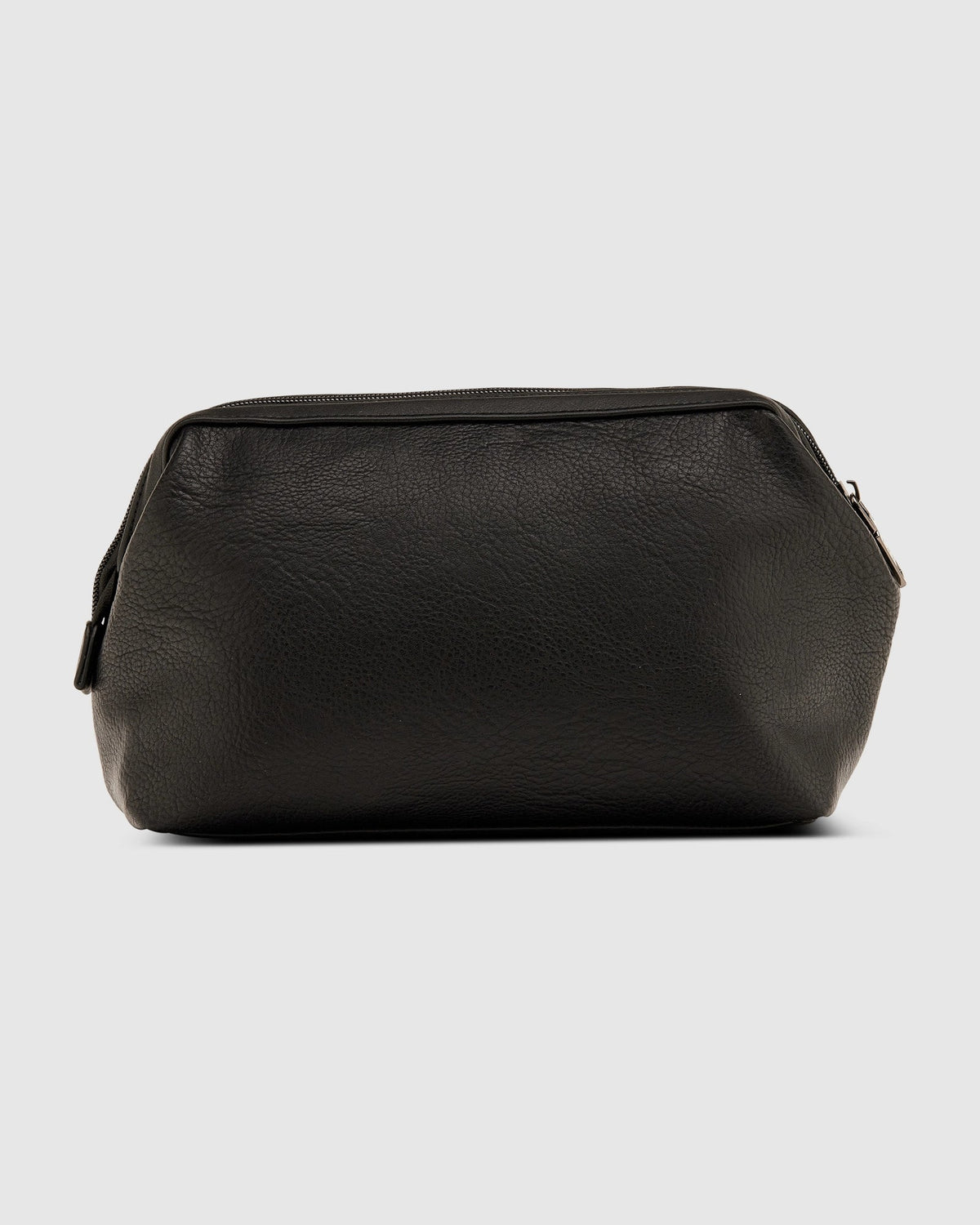 LOUENHIDE_GILBERT MENS TOILETRY BAG _ GILBERT MENS TOILETRY BAG _ Ebony Boutique NZ
