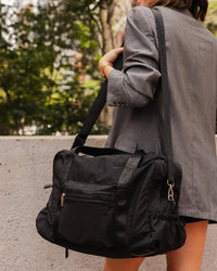 LOUENHIDE_JENN NYLON TRAVEL BAG BLACK _ JENN NYLON TRAVEL BAG BLACK _ Ebony Boutique NZ
