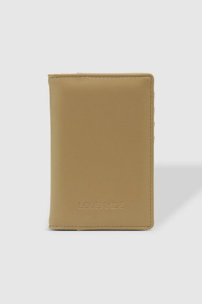 LOUENHIDE_PEPPER PASSPORT HOLDER CAMEL _ PEPPER PASSPORT HOLDER CAMEL _ Ebony Boutique NZ