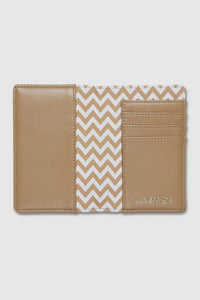 LOUENHIDE_PEPPER PASSPORT HOLDER CAMEL _ PEPPER PASSPORT HOLDER CAMEL _ Ebony Boutique NZ