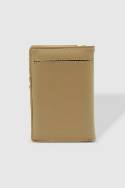 LOUENHIDE_PEPPER PASSPORT HOLDER CAMEL _ PEPPER PASSPORT HOLDER CAMEL _ Ebony Boutique NZ