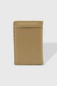 LOUENHIDE_PEPPER PASSPORT HOLDER CAMEL _ PEPPER PASSPORT HOLDER CAMEL _ Ebony Boutique NZ