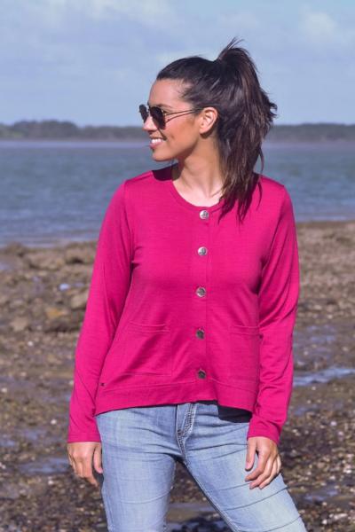 EBONY_MERINO CRESCENT HEM CARDIGAN WITH POCKETS LONG SLEEVES ROUND NECK RASPBERRY _ _ Ebony Boutique NZ