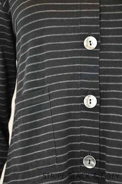 EBONY_MERINO CRESCENT HEM CARDIGAN WITH POCKETS LONG SLEEVES ROUND NECK STRIPE BLACK/GREY _ _ Ebony Boutique NZ