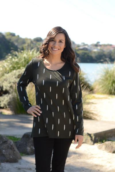 EBONY_WOMEN'S 100% MERINO (210) A-LINE SCOOP LONG SLEEVE TOP DASH PRINT _ _ Ebony Boutique NZ
