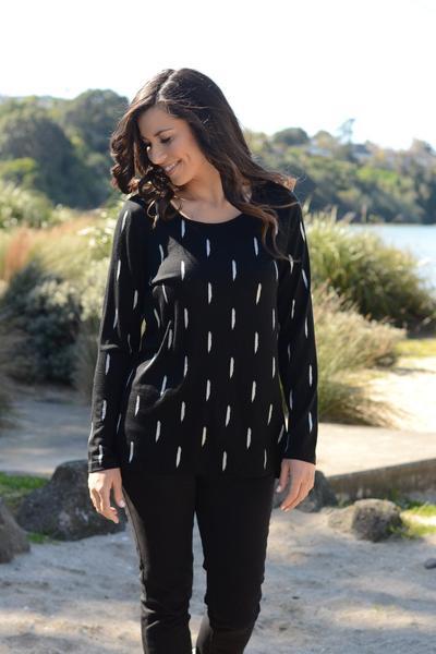 EBONY_WOMEN'S 100% MERINO (210) A-LINE SCOOP LONG SLEEVE TOP DASH PRINT _ _ Ebony Boutique NZ