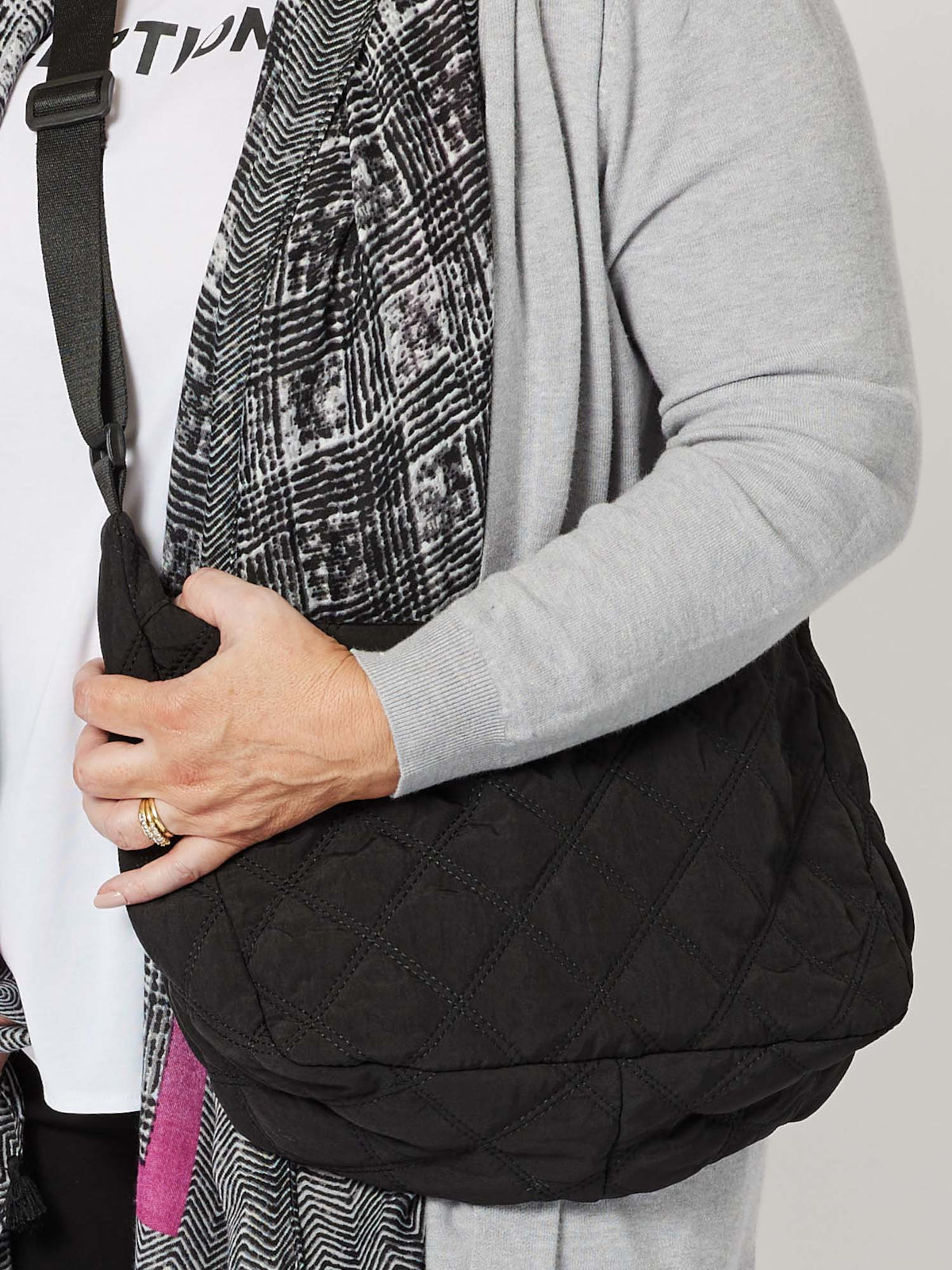 THREADZ_DIAMOND PUFFER CROSSBODY BAG _ DIAMOND PUFFER CROSSBODY BAG _ Ebony Boutique NZ