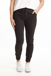 HOME-LEE_WEEKENDER JEANS JET BLACK _ _ Ebony Boutique NZ