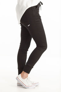 HOME-LEE_WEEKENDER JEANS JET BLACK _ _ Ebony Boutique NZ