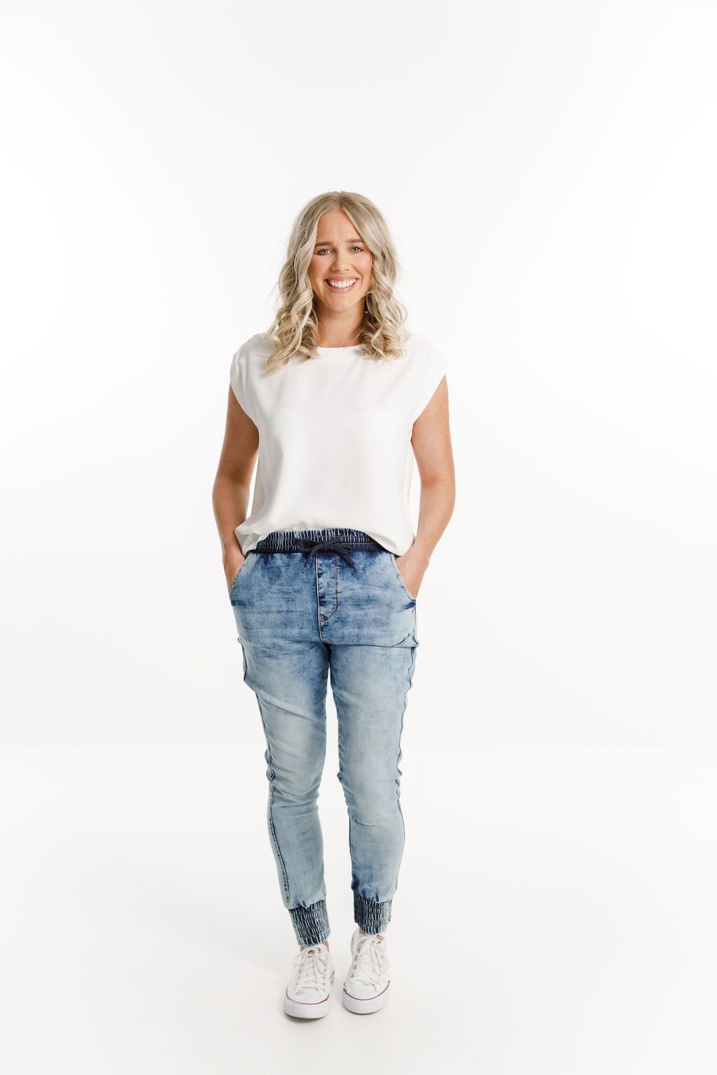 HOME-LEE_WEEKENDER JEANS SNOW _ _ Ebony Boutique NZ