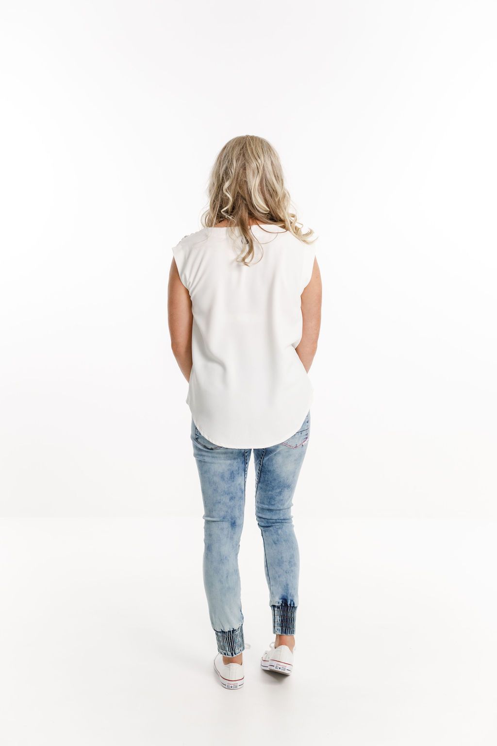 HOME-LEE_WEEKENDER JEANS SNOW _ _ Ebony Boutique NZ