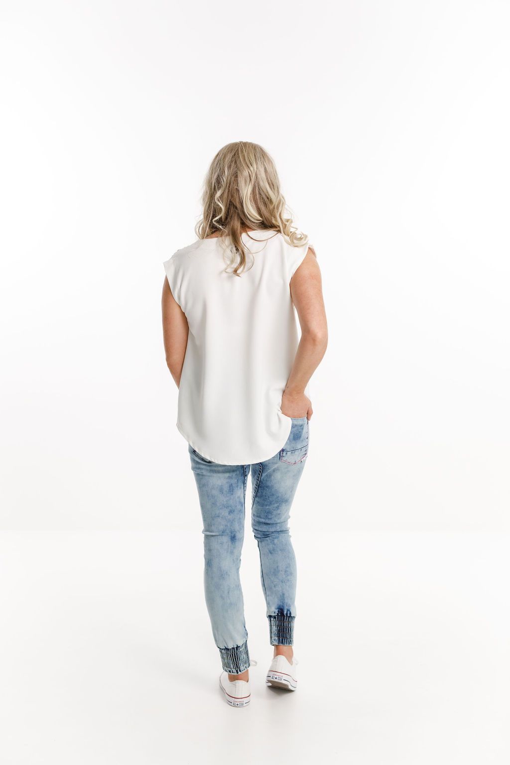 HOME-LEE_WEEKENDER JEANS SNOW _ _ Ebony Boutique NZ