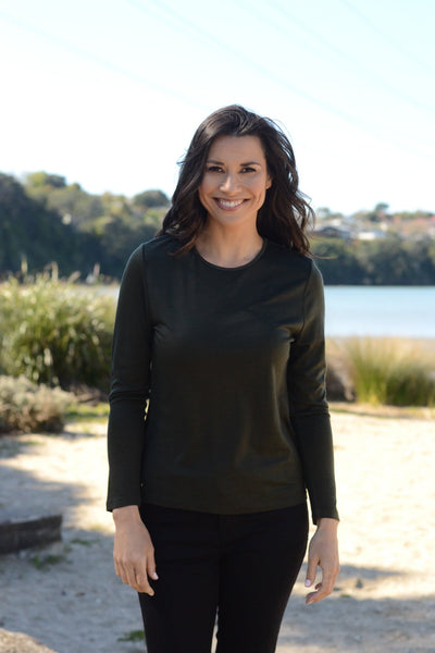 EBONY_WOMENS 100% MERINO (210) LONG SLEEVE CREW TOP OLIVE _ _ Ebony Boutique NZ