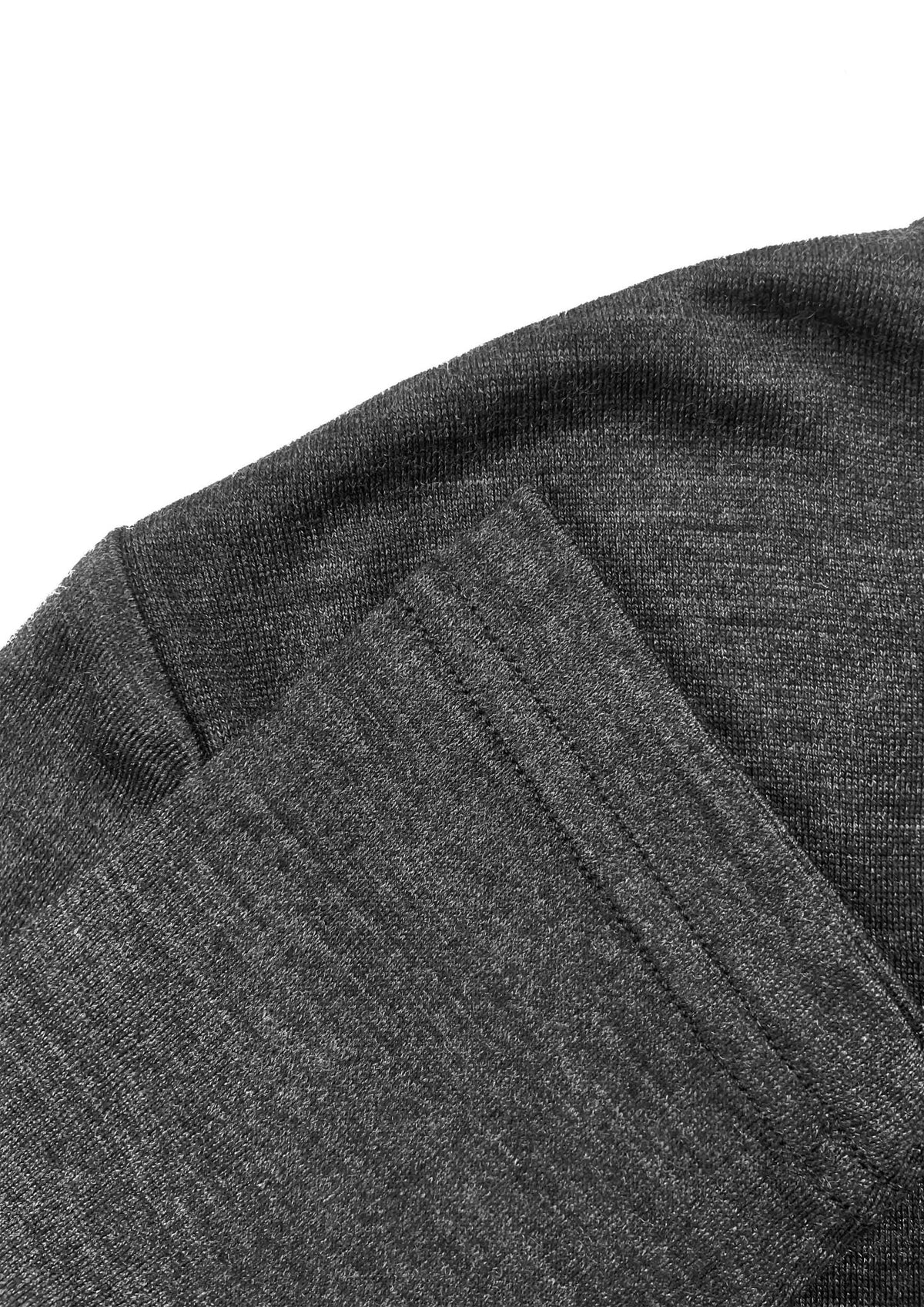 EBONY_WOMENS 100% MERINO (210) LONG SLEEVE CREW TOP CHARCOAL _ _ Ebony Boutique NZ