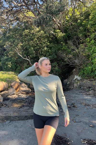 EBONY_WOMENS 100% MERINO (210) LONG SLEEVE CREW TOP SAGE _ _ Ebony Boutique NZ