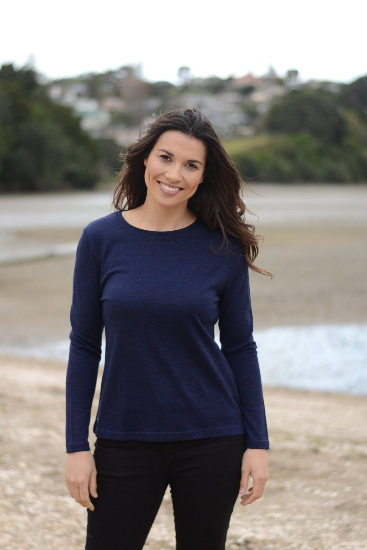 EBONY_WOMENS 100% MERINO (210) LONG SLEEVE SATIN CREW TOP NAVY _ _ Ebony Boutique NZ