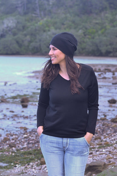 EBONY_WOMENS 100% MERINO (210) LONG SLEEVE V NECK TOP BLACK _ _ Ebony Boutique NZ
