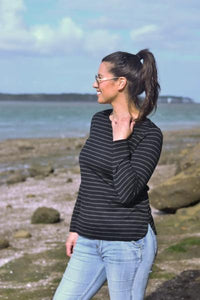 EBONY_WOMENS 100% MERINO WOOL (210) CURVE HEM LONG SLEEVE TOP STRIPE BLACK/GREY _ _ Ebony Boutique NZ