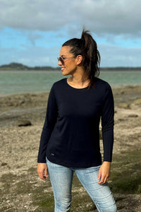 EBONY_WOMENS 100% MERINO WOOL (210) CURVE HEM LONG SLEEVE TOP FRENCH NAVY _ _ Ebony Boutique NZ