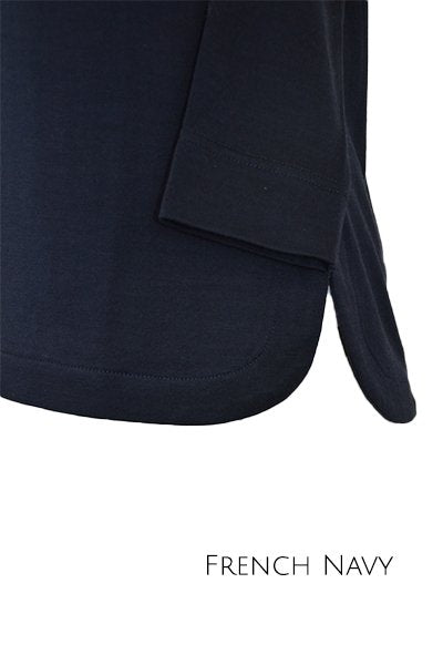 EBONY_WOMENS 100% MERINO WOOL (210) CURVE HEM LONG SLEEVE TOP FRENCH NAVY _ _ Ebony Boutique NZ