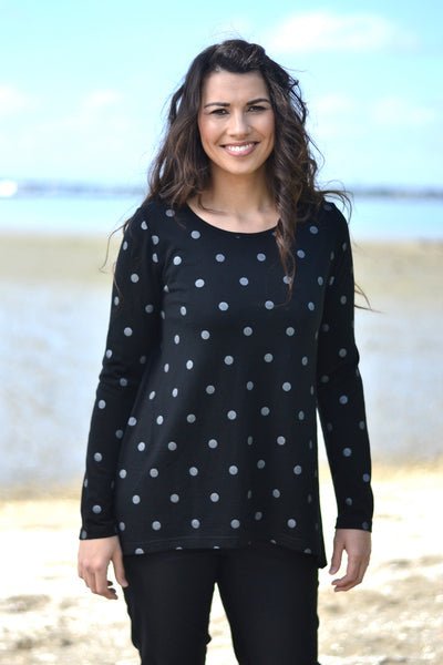 EBONY_WOMEN'S 100% MERINO (210) A-LINE SCOOP LONG SLEEVE TOP SPOT PRINT BLACK & SILVER _ _ Ebony Boutique NZ