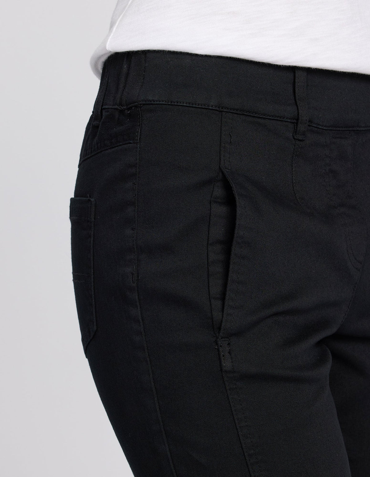 YARRA TRAIL_PANELLED CAPRI _ PANELLED CAPRI _ Ebony Boutique NZ