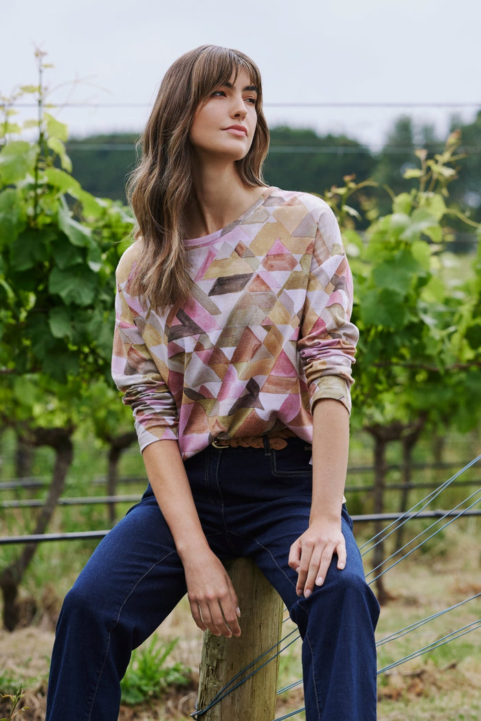 YARRA TRAIL_PYRAMID PRINT TEE _ PYRAMID PRINT TEE _ Ebony Boutique NZ