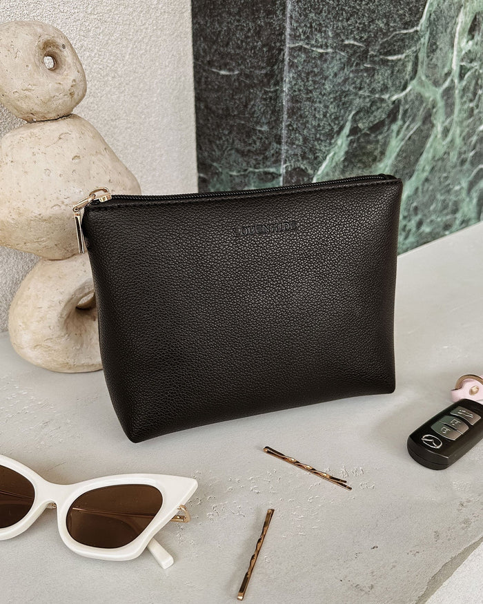 THE EVERYDAY POUCH BLACK