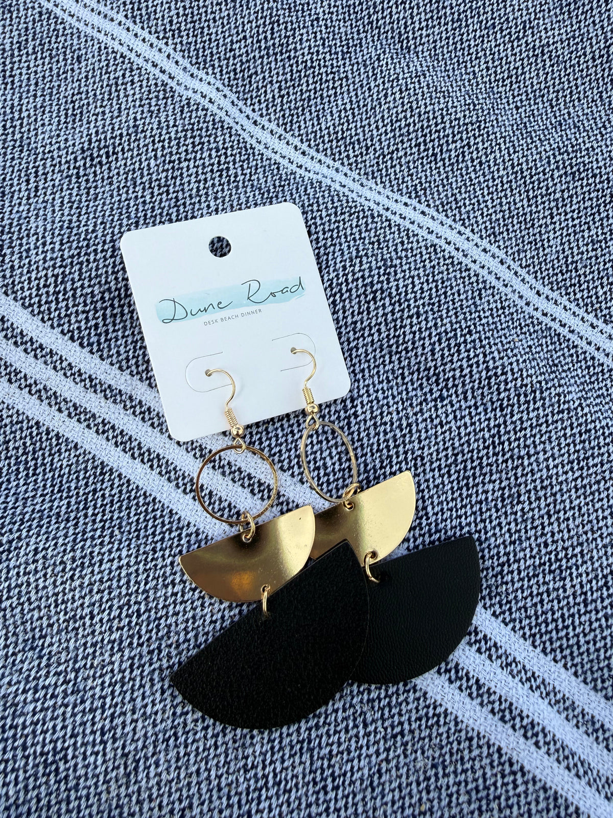 HALF MOON EARRINGS BLACK / GOLD