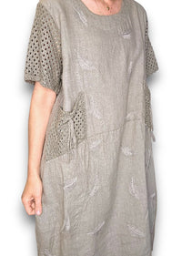 C'EST LA VIE EASY DRESS MOCHA