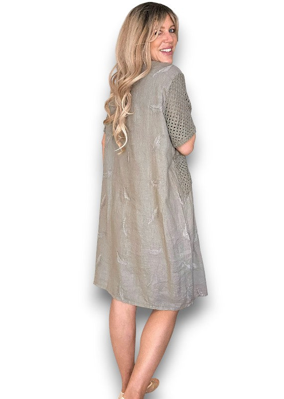 C'EST LA VIE EASY DRESS MOCHA