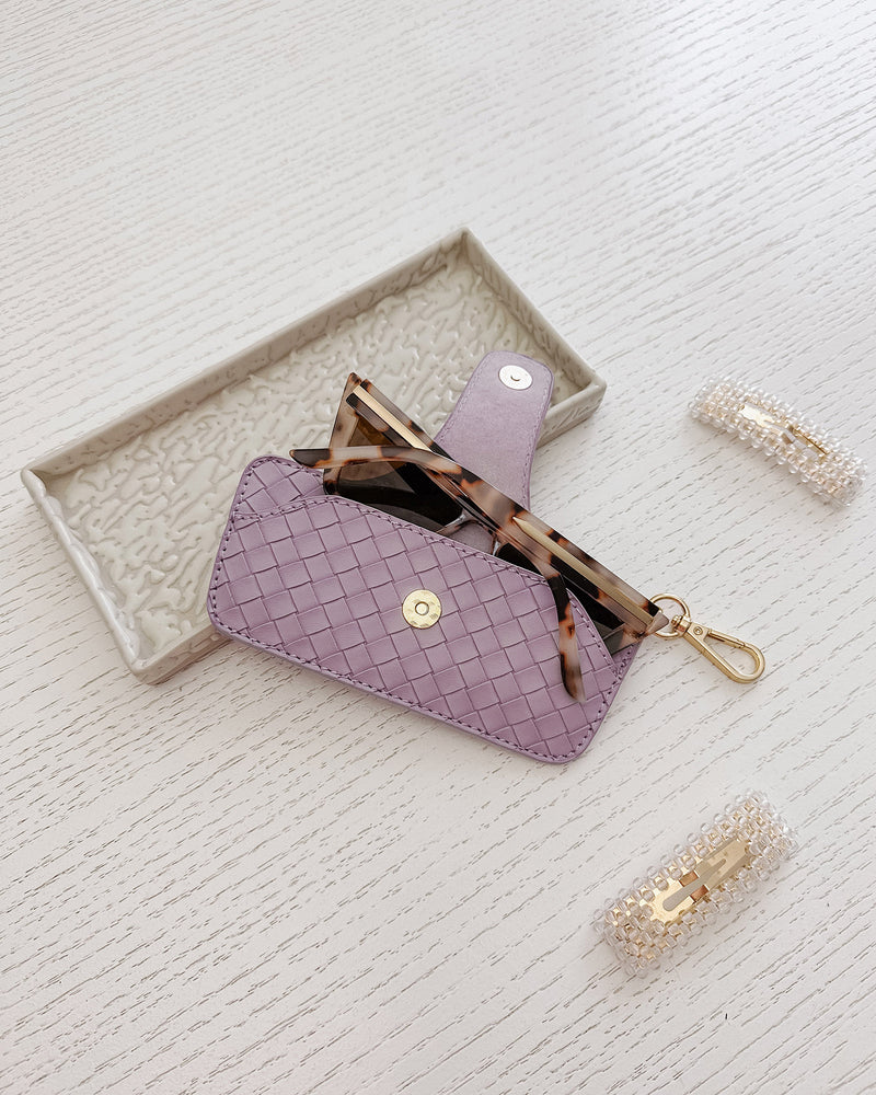SKITTLE SUNGLASS CASE WOVEN LILAC