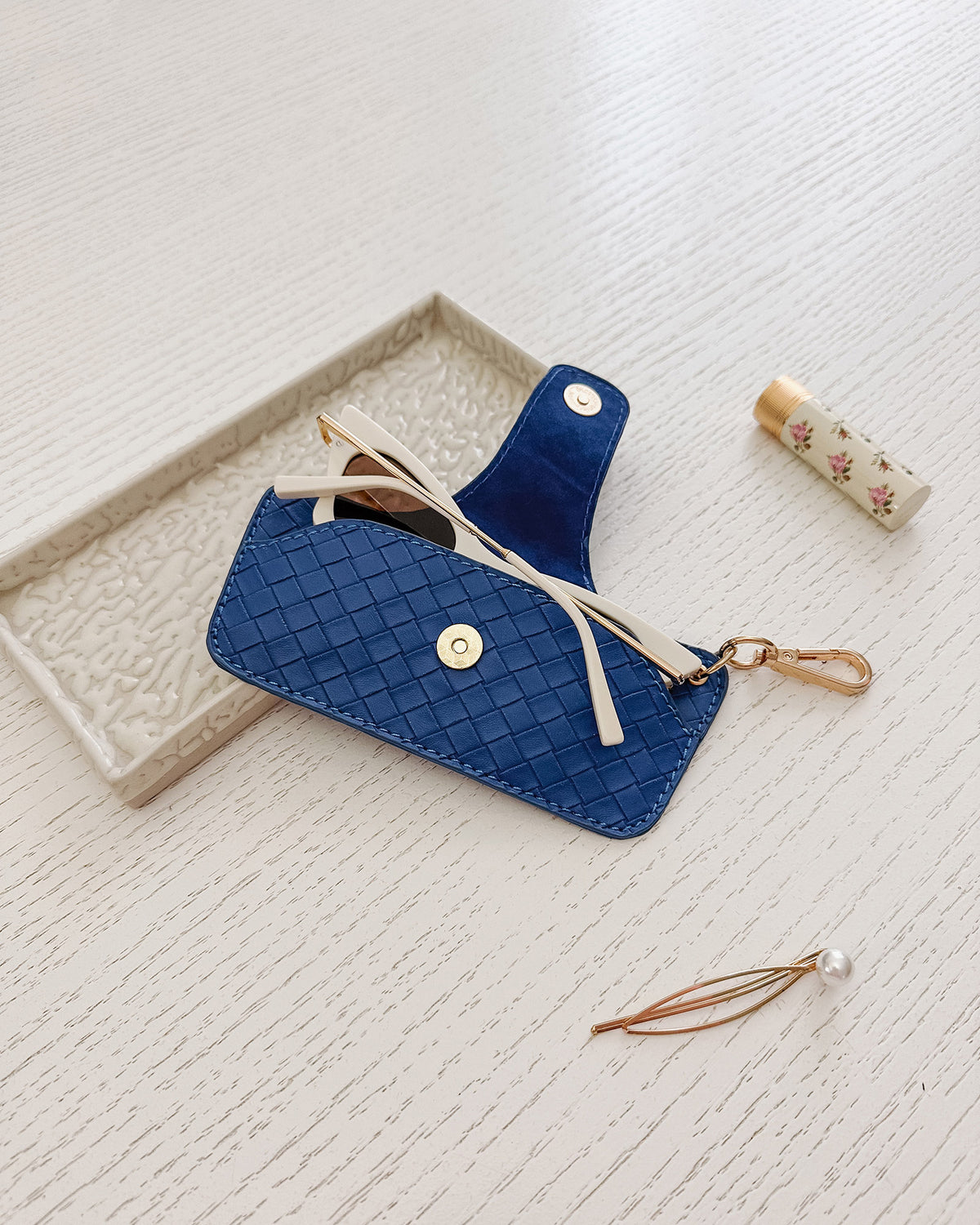 SKITTLE SUNGLASS CASE WOVEN OCEAN BLUE