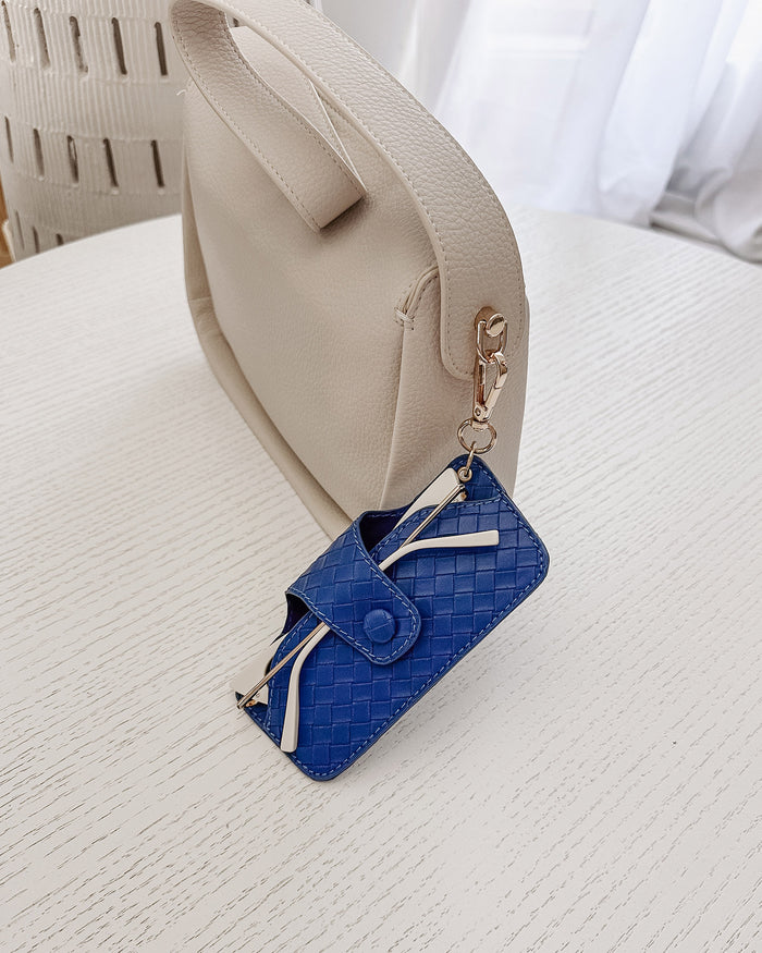 SKITTLE SUNGLASS CASE WOVEN OCEAN BLUE