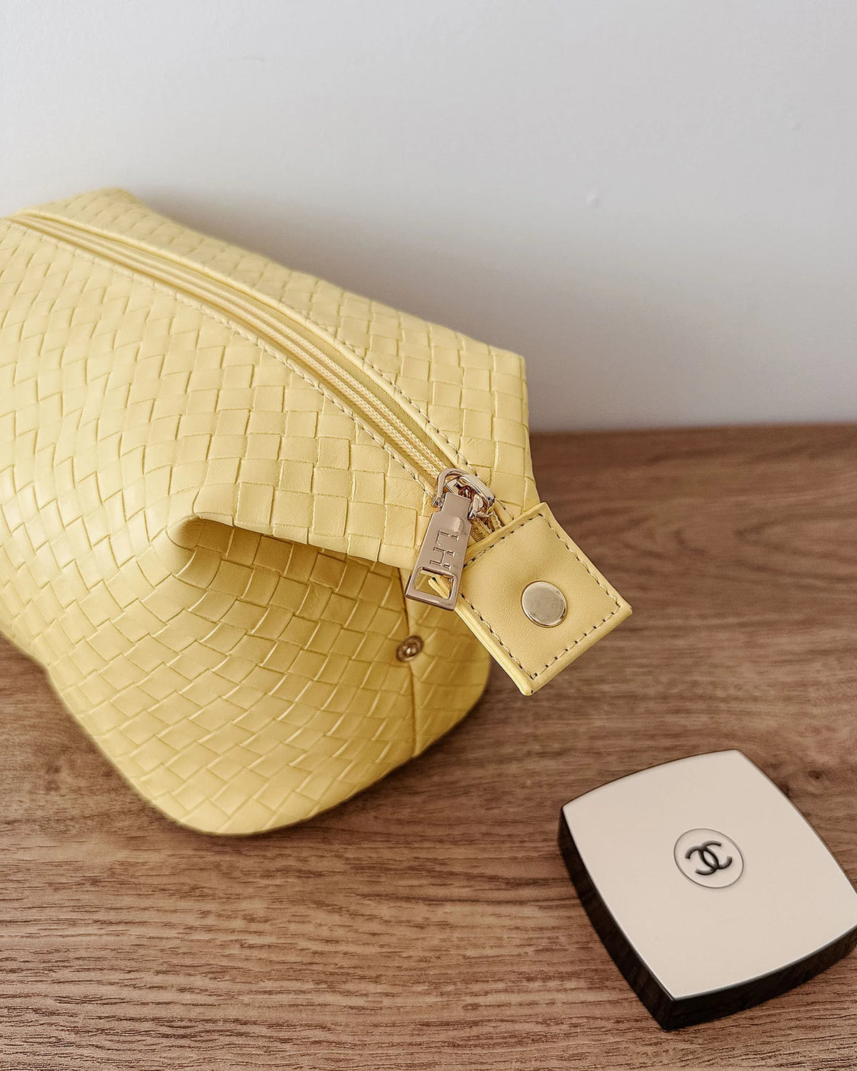 LUCINDA WOVEN COSMETIC CASE BUTTER