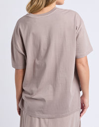 SIMPLIFIED TEE MOCHA